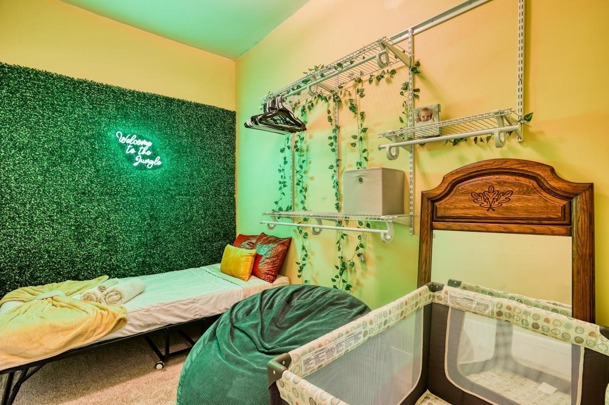 Ferienhaus 5min To Dt, Forsyth, River St & Starland- Historic