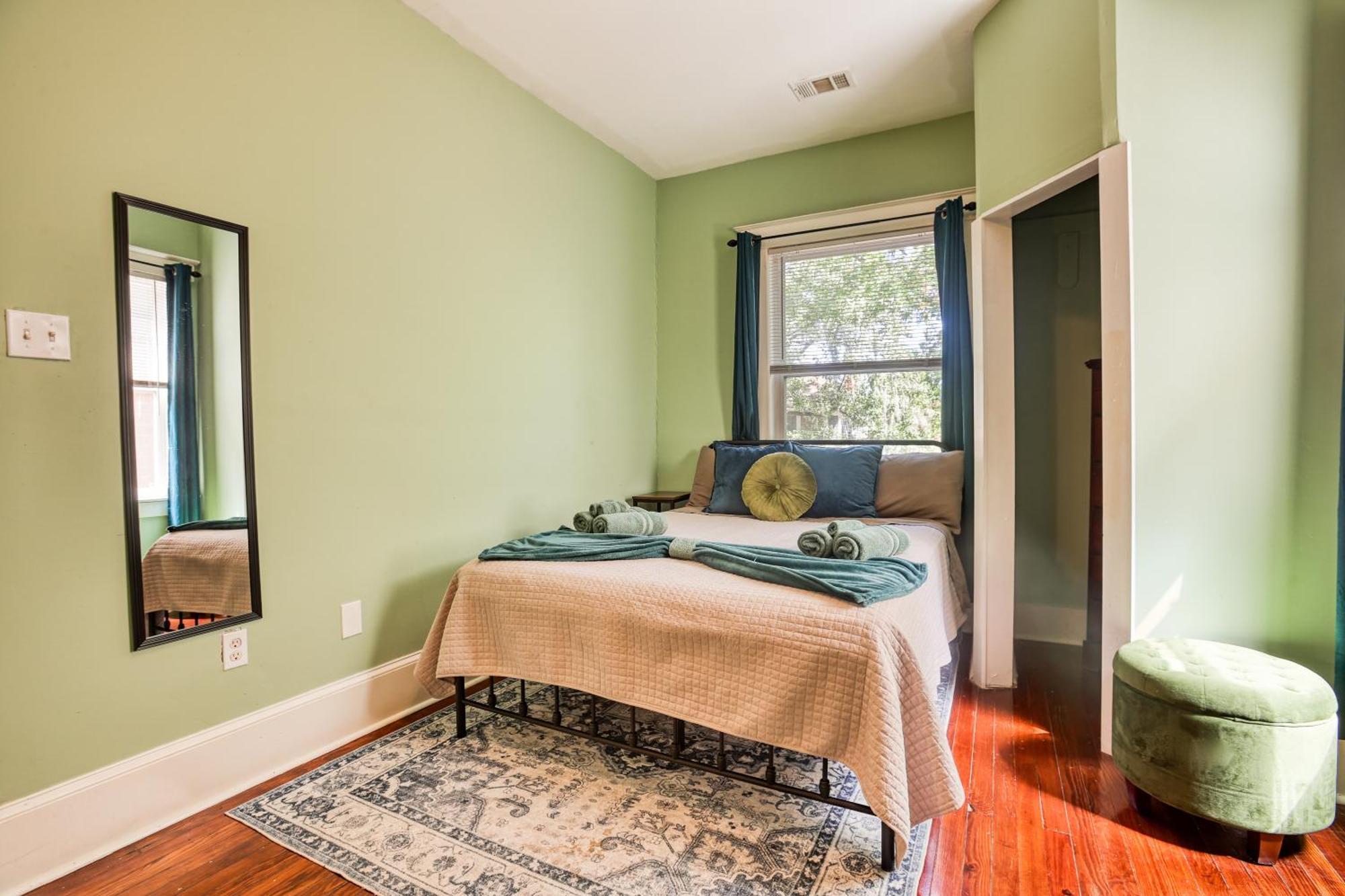 Ferienhaus 5min To Dt, Forsyth, River St & Starland- Historic